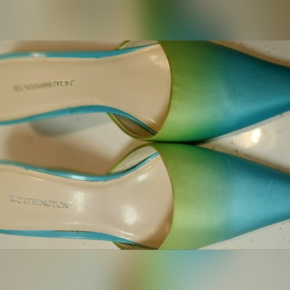 Cleaning out the closet to make room for new things! 😀 - Picture 2 of 4